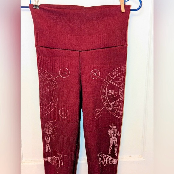 Toxic Vision Another World Ribbed Leggings - Picture 2 of 9